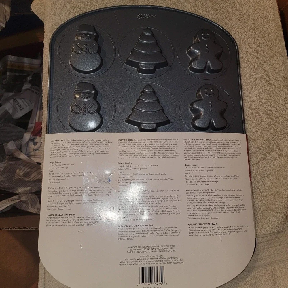 WILTON Cookie Pan 12-Cavity Non Stick Holiday 3 Designs Brand NEW!
